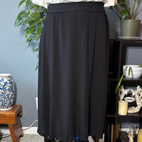 Croft & Barrow Black Midi Skirt - Picture 1 of 6